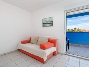 Lovely Apartment in Mandre with Barbecue
